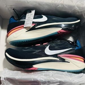 Nike Air Zoom GT cut 2 basketball shoe (men’s 10/women’s 11.5)